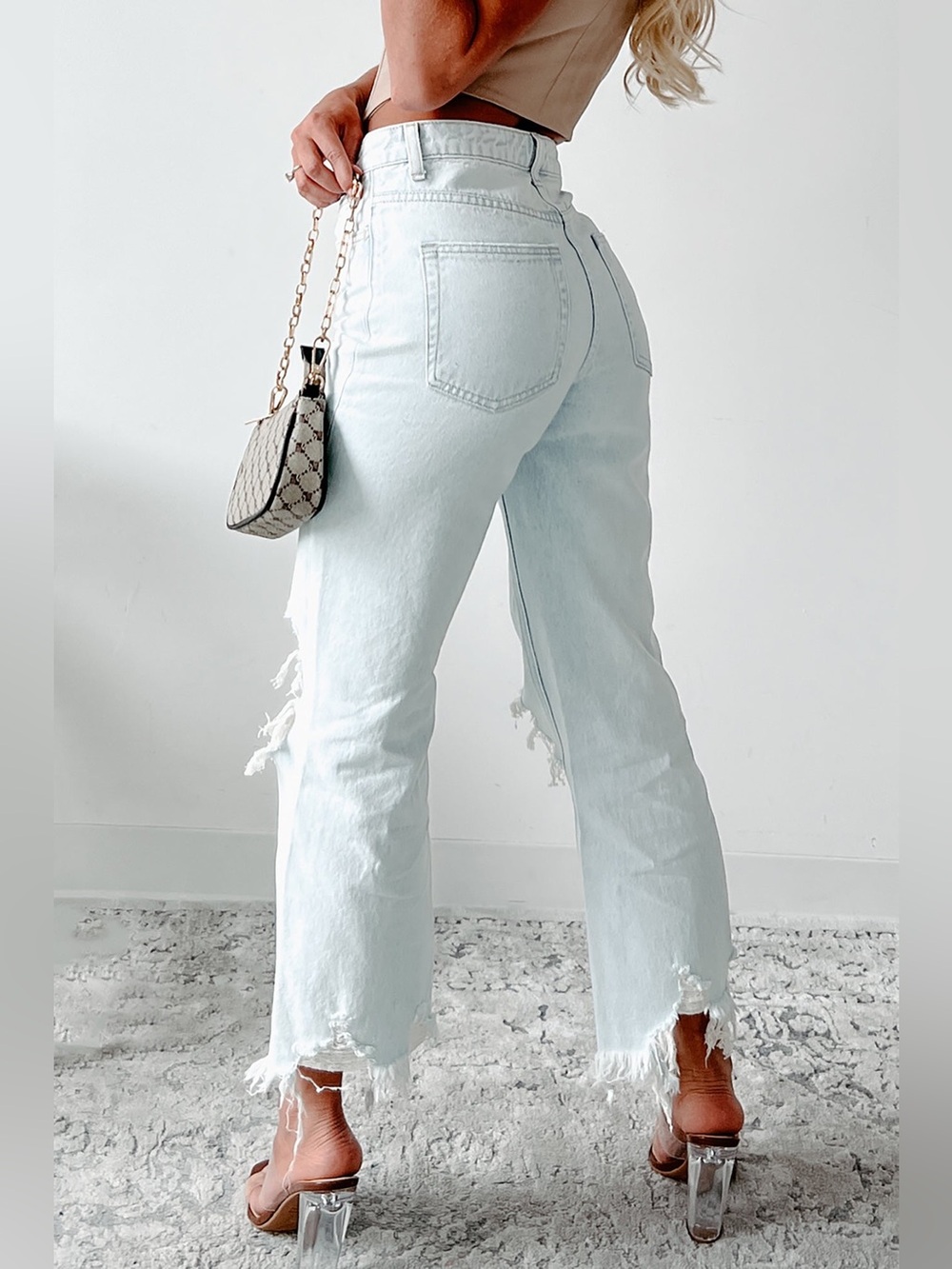 NWT Vervet Flying Monkey High Rise Crop Flare Jeans Light Wash Size 28 - Picture 3 of 15